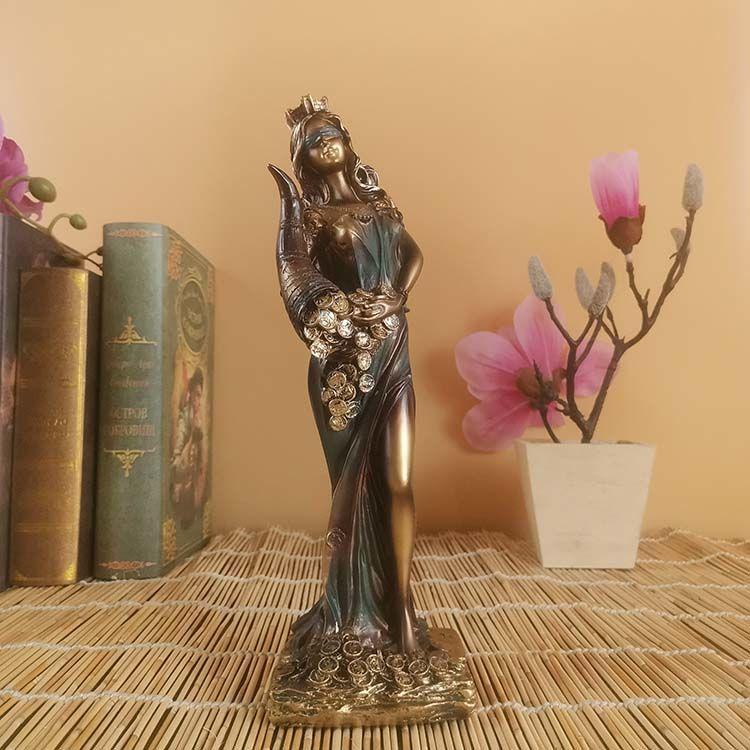 Buena Fortuna Statue
