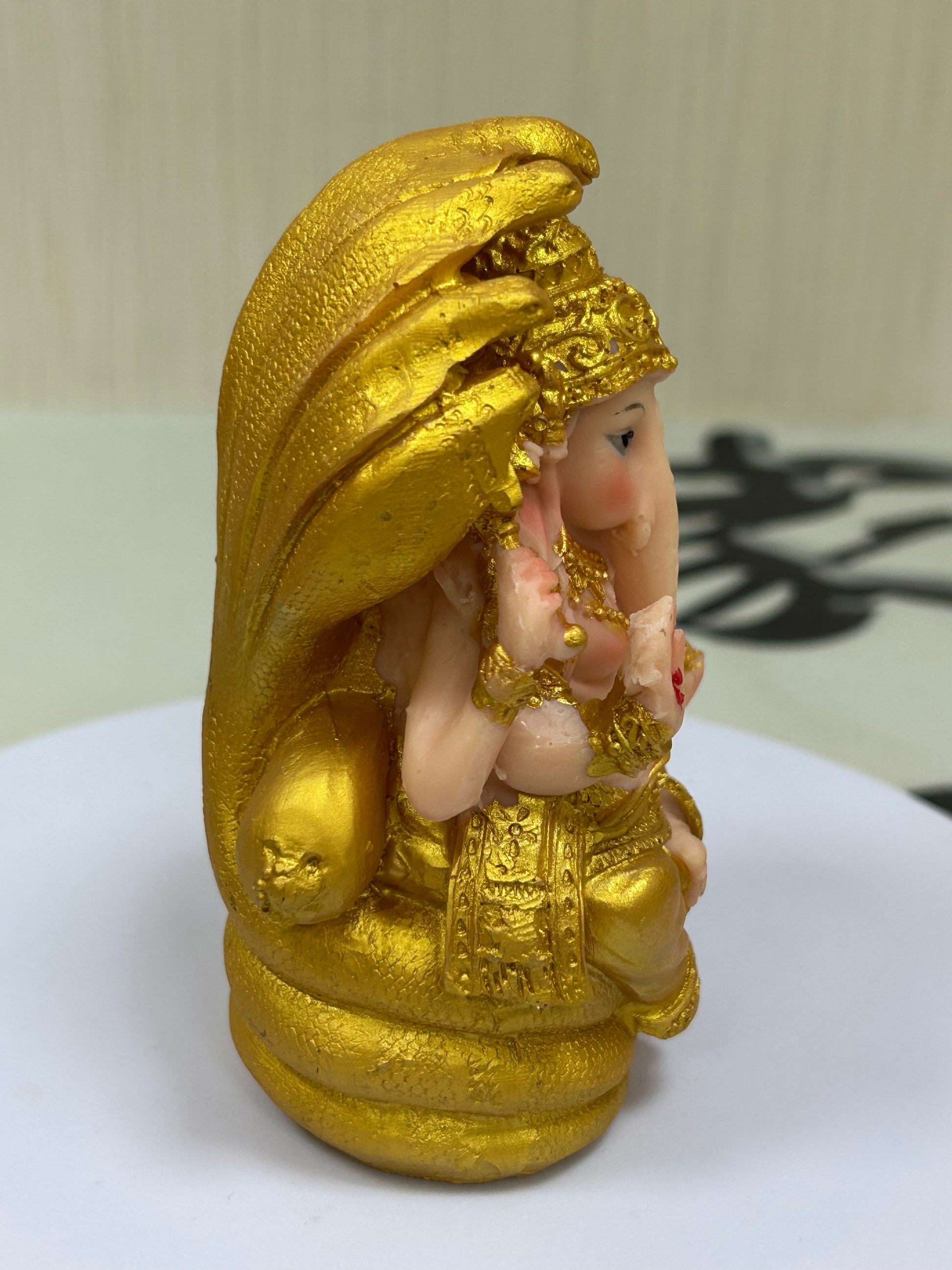 11cm Resin Ganesha Statue for Home Altar - Handcrafted Hindu God of Wisdom Dec