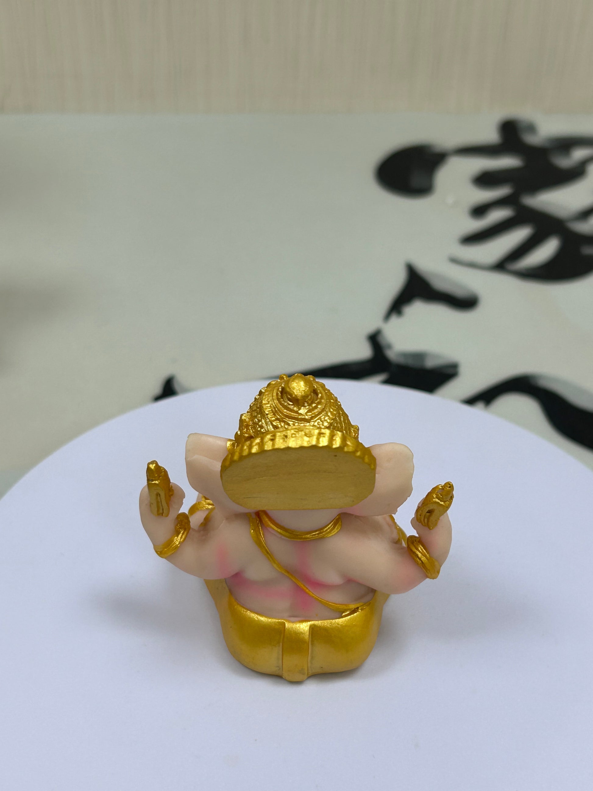 8cm Resin Ganesha Statue for Home Altar - Handcrafted Hindu God of Wisdom Decor