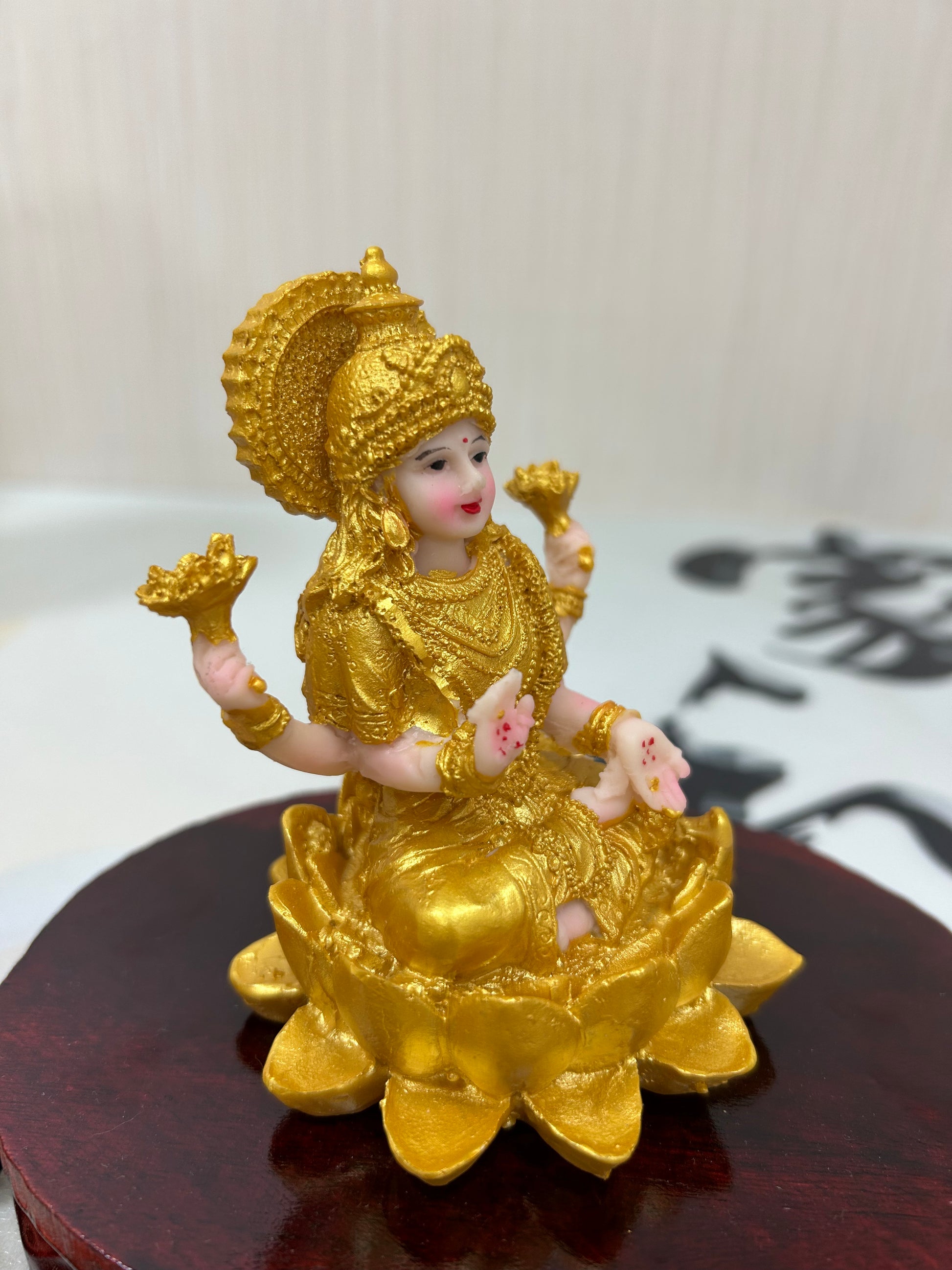 8cm Bring Blessings Home - Handcrafted Lakshmi Idol for Wealth & Joy