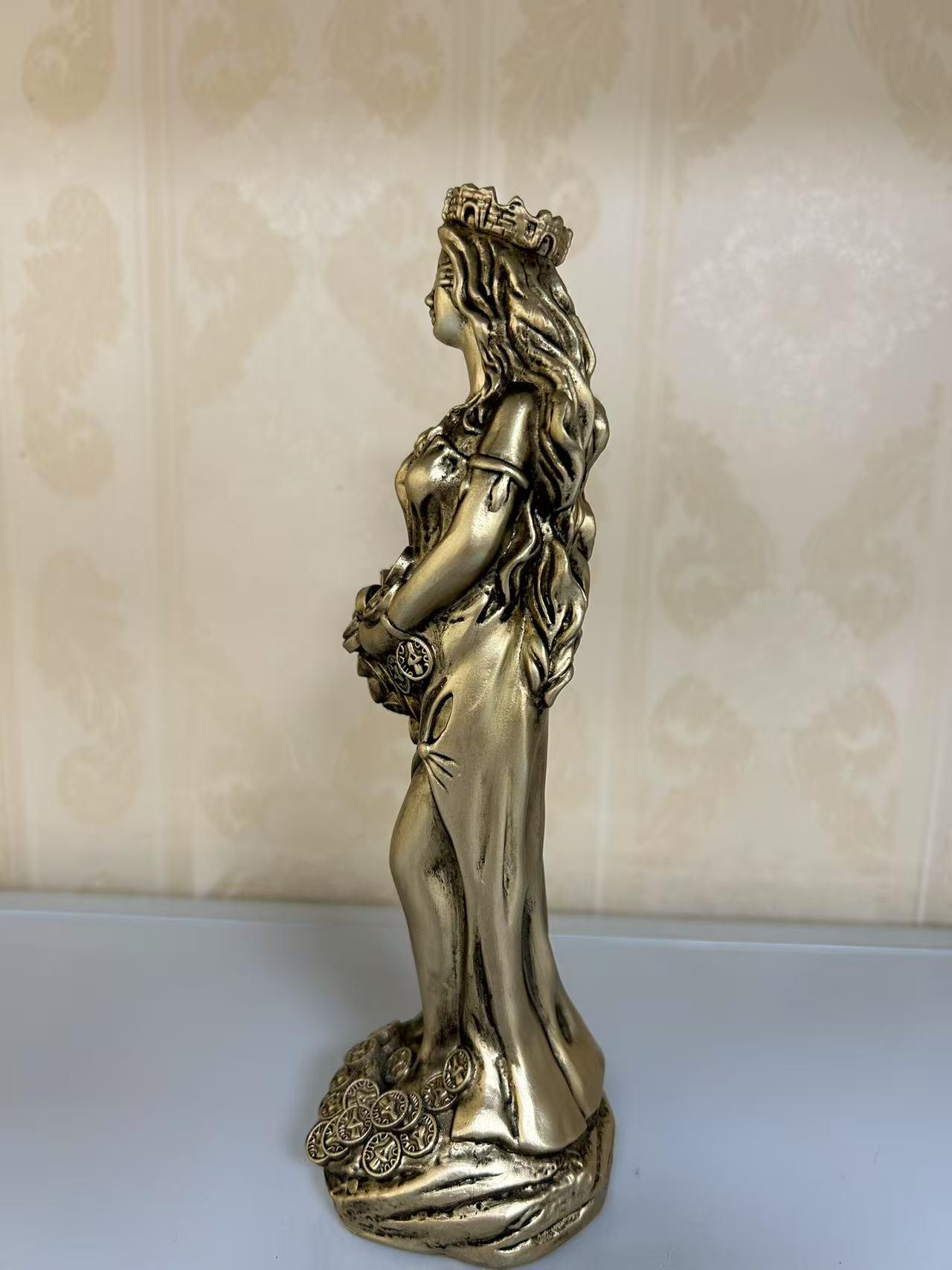 Buena Fortuna Statue