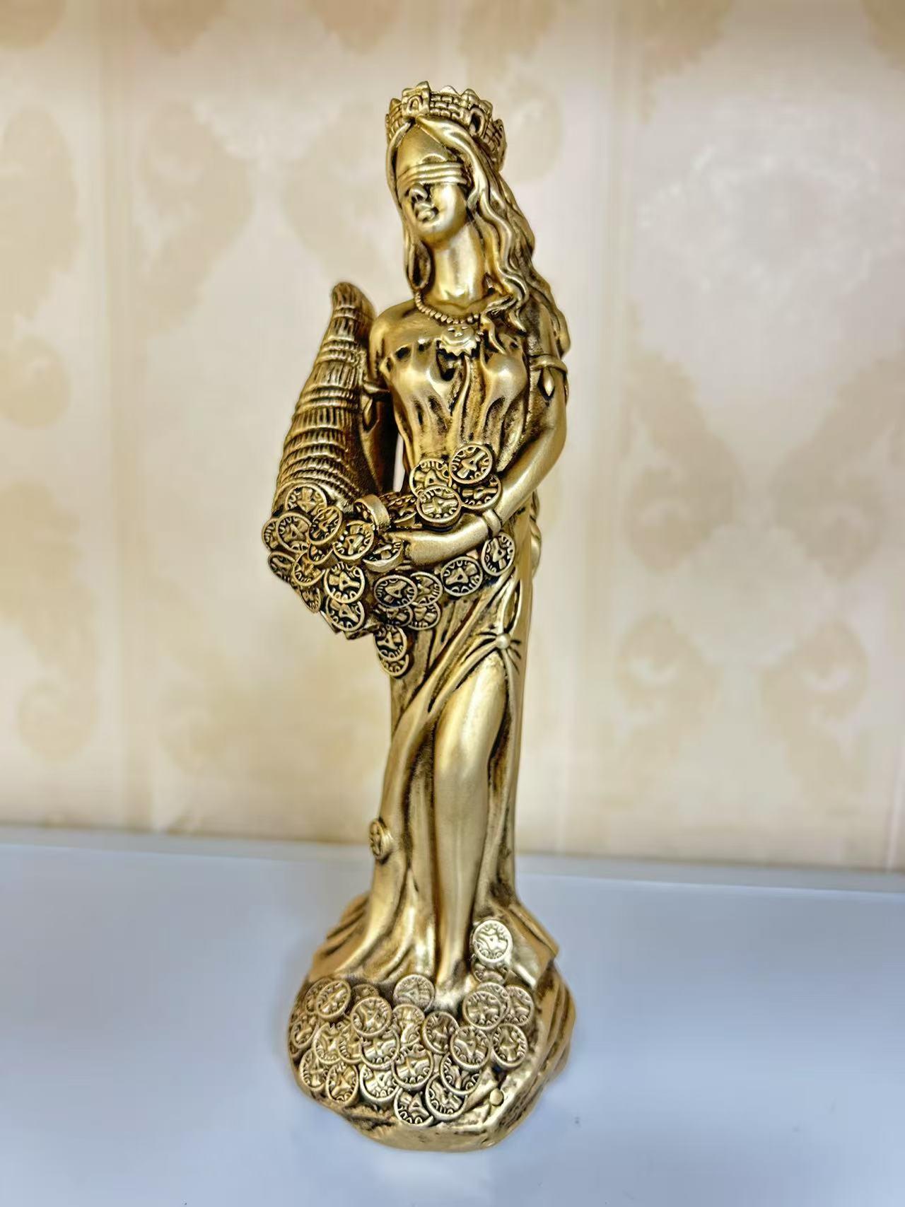 Buena Fortuna Statue