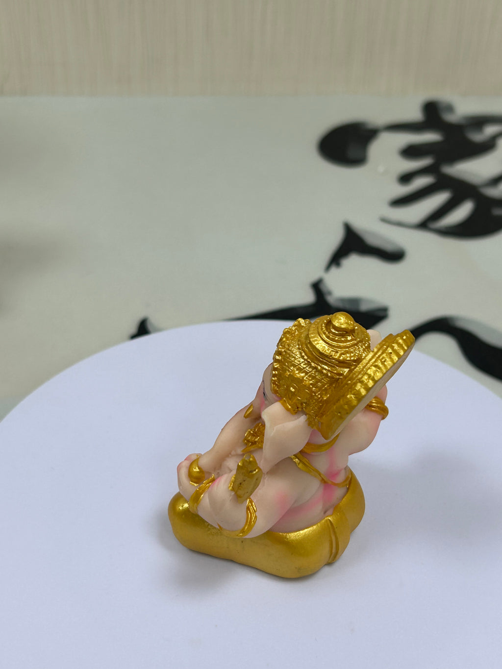 8cm Resin Ganesha Statue for Home Altar - Handcrafted Hindu God of Wisdom Decor