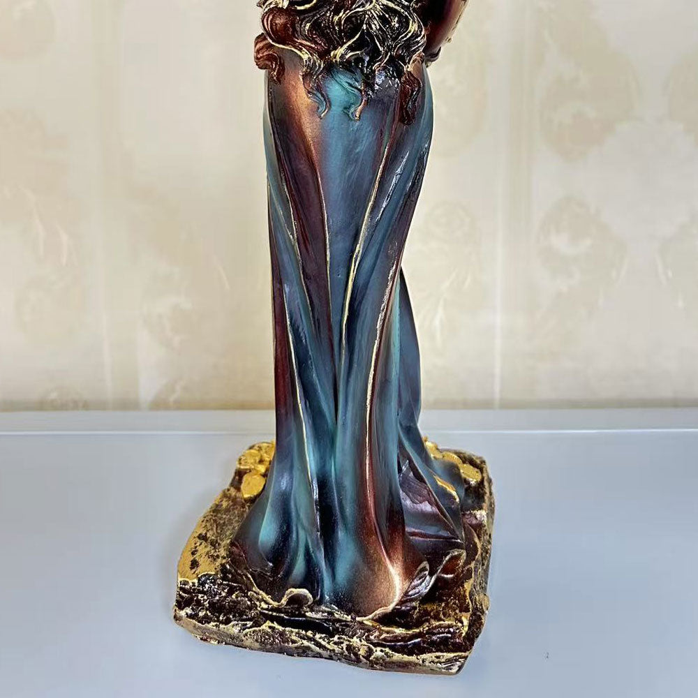 Statue of Buena Fortuna, the Goddess of Fortune and Wealth
