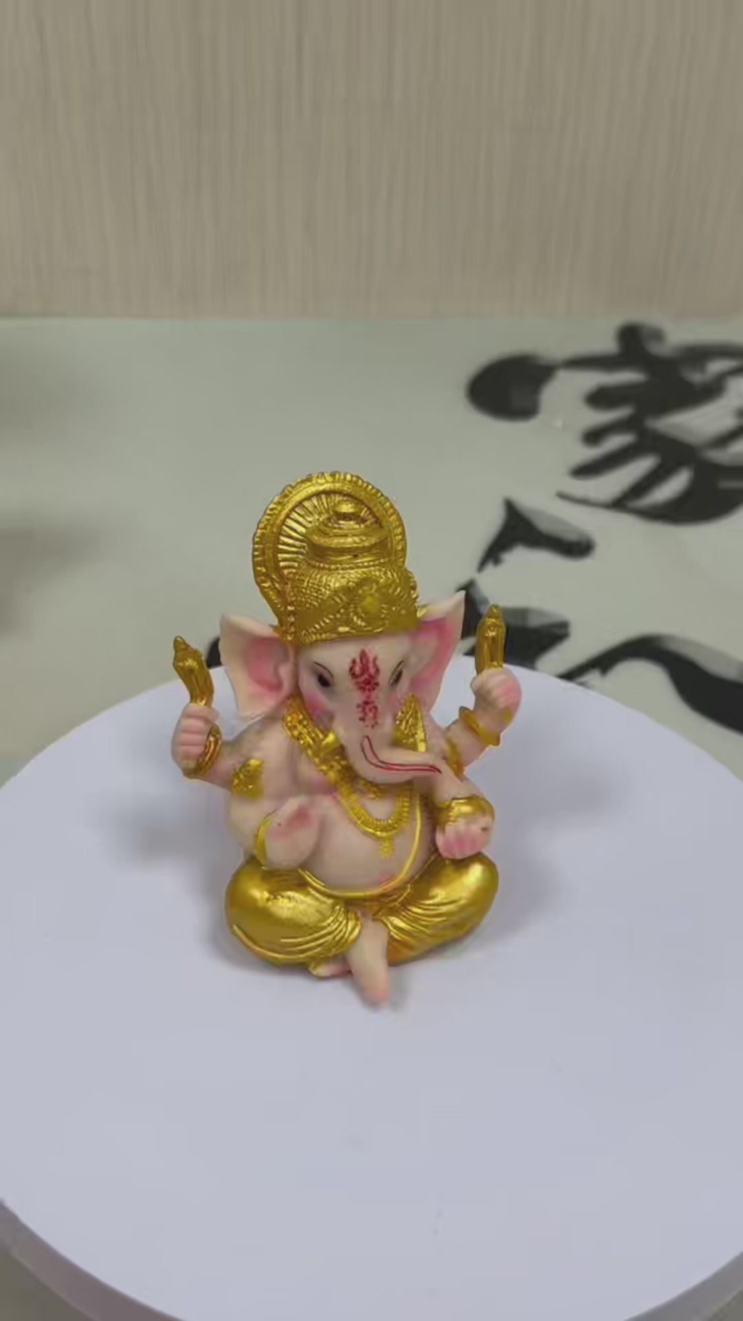 8cm Resin Ganesha Statue for Home Altar - Handcrafted Hindu God of Wisdom Decor